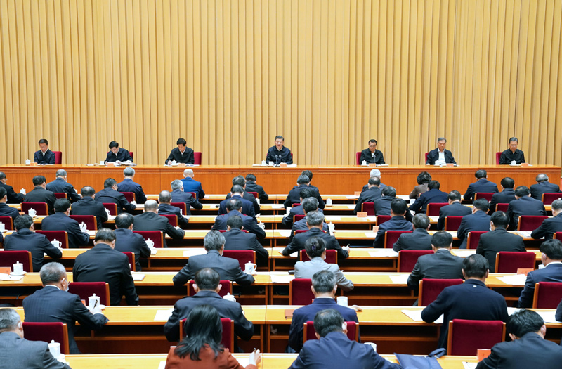 11月16日至17日,中央全面依法治国工作会议在北京召开。中共中央总书记、国家主席、中央军委主席习近平出席会议并发表重要讲话。新华社记者 饶爱民 摄